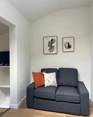 Cosy And Renewed 1 Bedroom In Campolide - 2e Διαμέρισμα *
